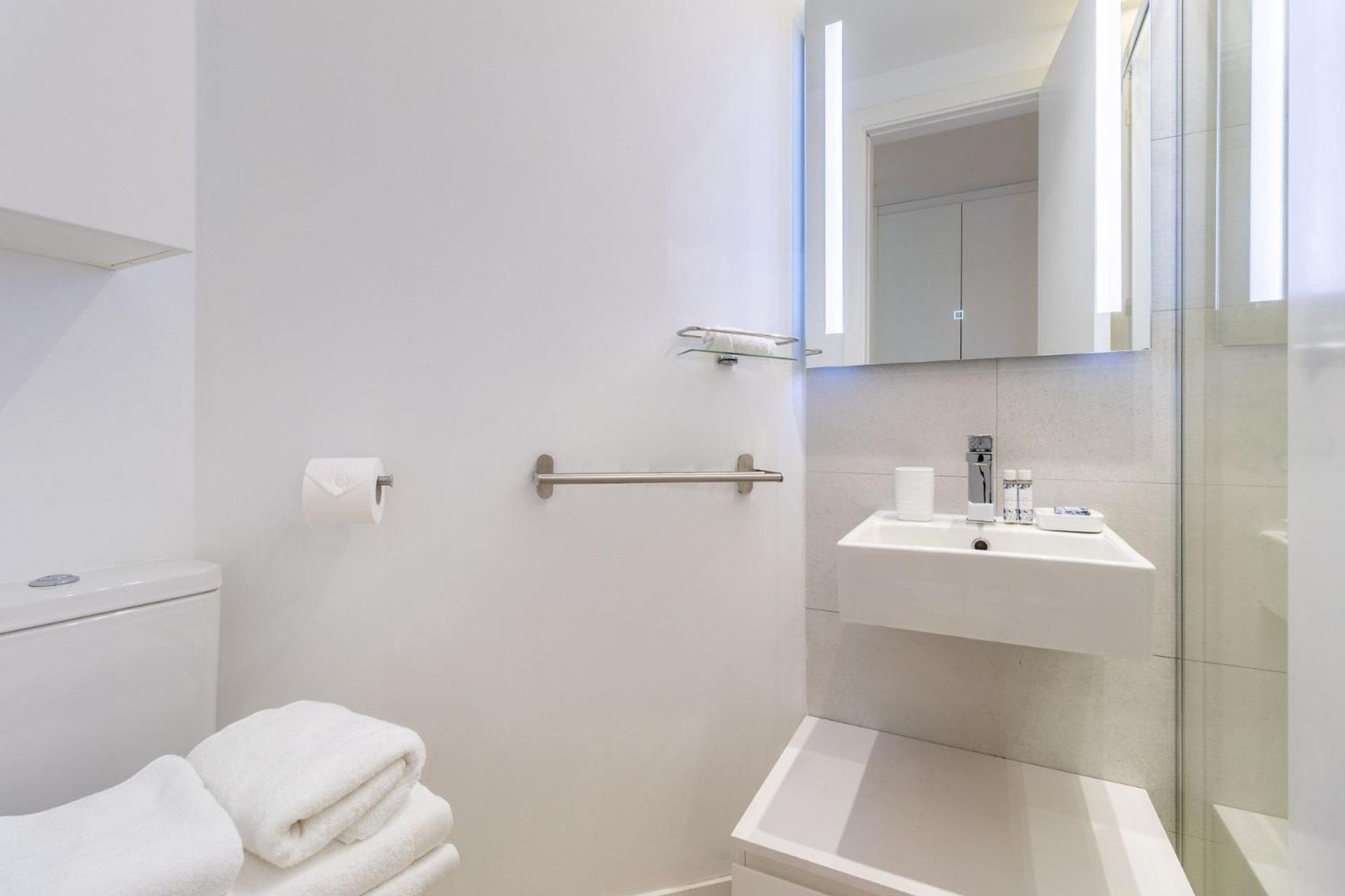 Stylish Center Retreat For 4 Explore From Espoz Y Mina Madrid